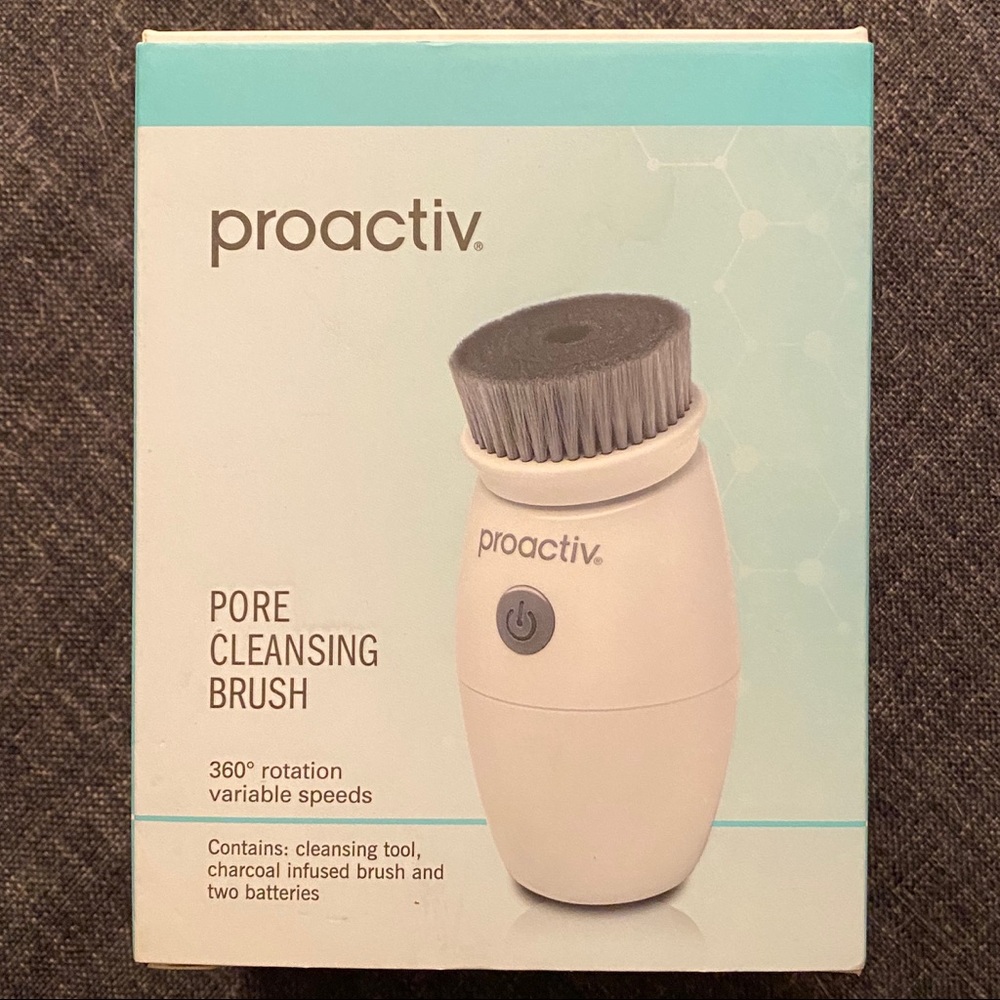 Proactiv Charcoal-Bristle Pore Cleansing Brush